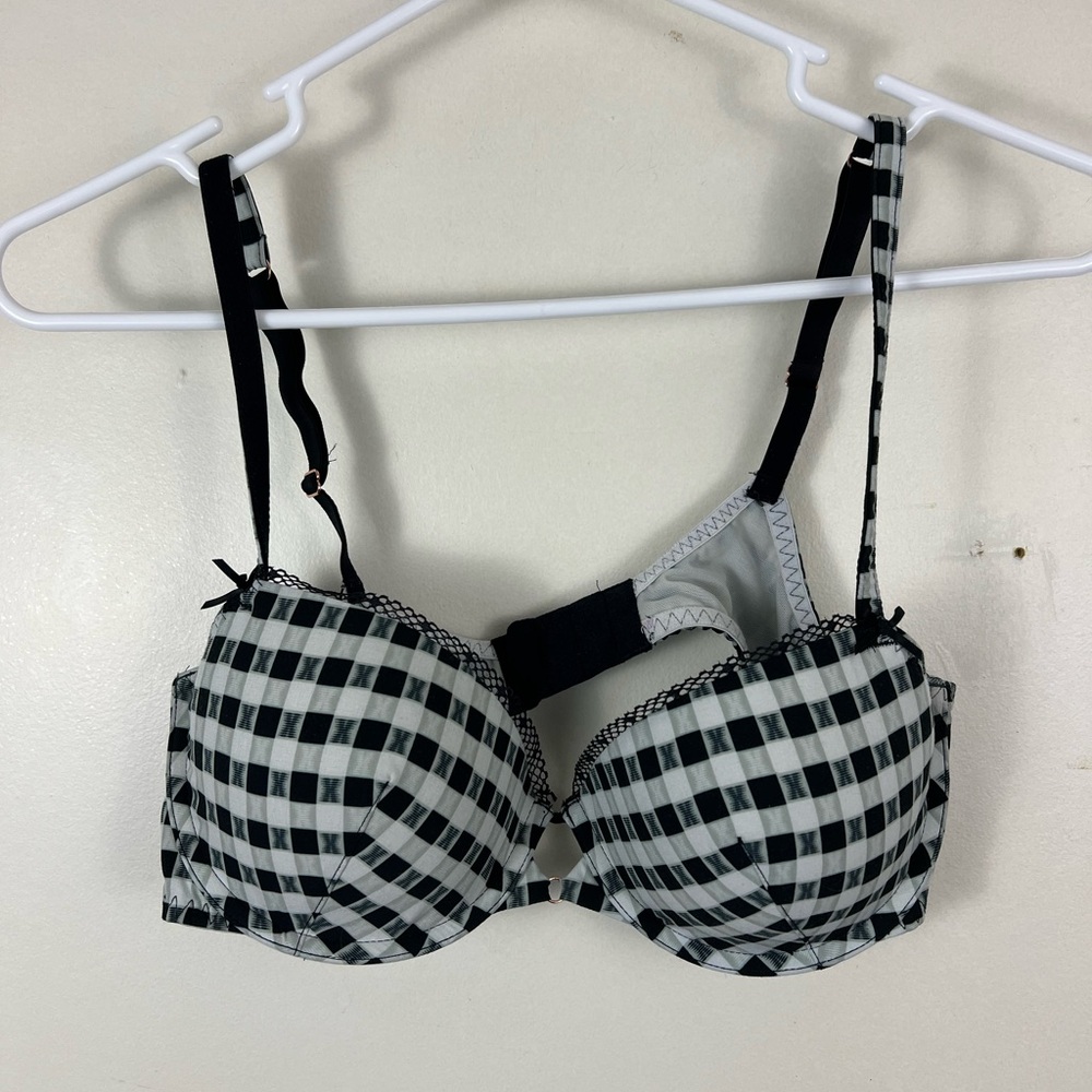 Savage X Fenty Black and White Underwire Bra Size 36D